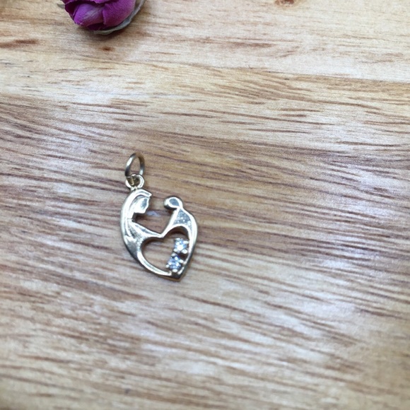 10kt gold mother and child pendant (new) - Picture 5 of 6